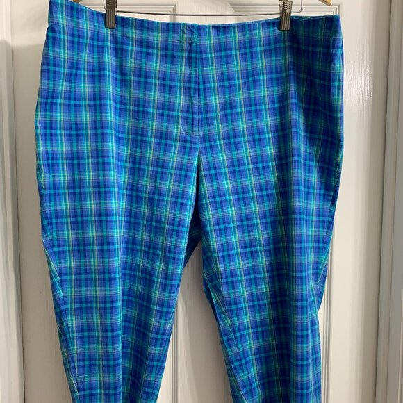 Venezia Jeans Women's Multi-Color Plaid Print Capri Pants, Size 24 - Picture 3 of 6